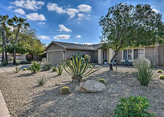 Holiday home Work, Play & Stay: Scottsdale Gem W/ Outdoor Oasis