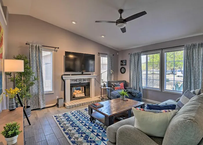 Work, Play & Stay: Scottsdale Gem W/ Outdoor Oasis Holiday home *