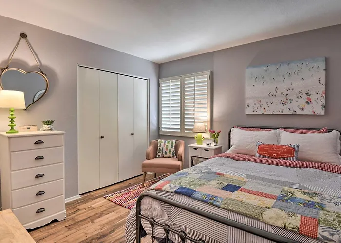 Work, Play & Stay: Scottsdale Gem W/ Outdoor Oasis Holiday home
